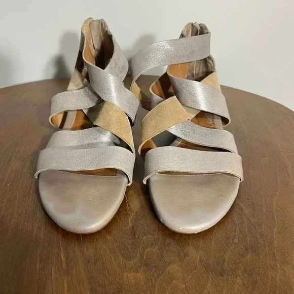 Sofft Rosaria Leather Sandals in Anthrocite, Size 9 - Picture 4 of 9